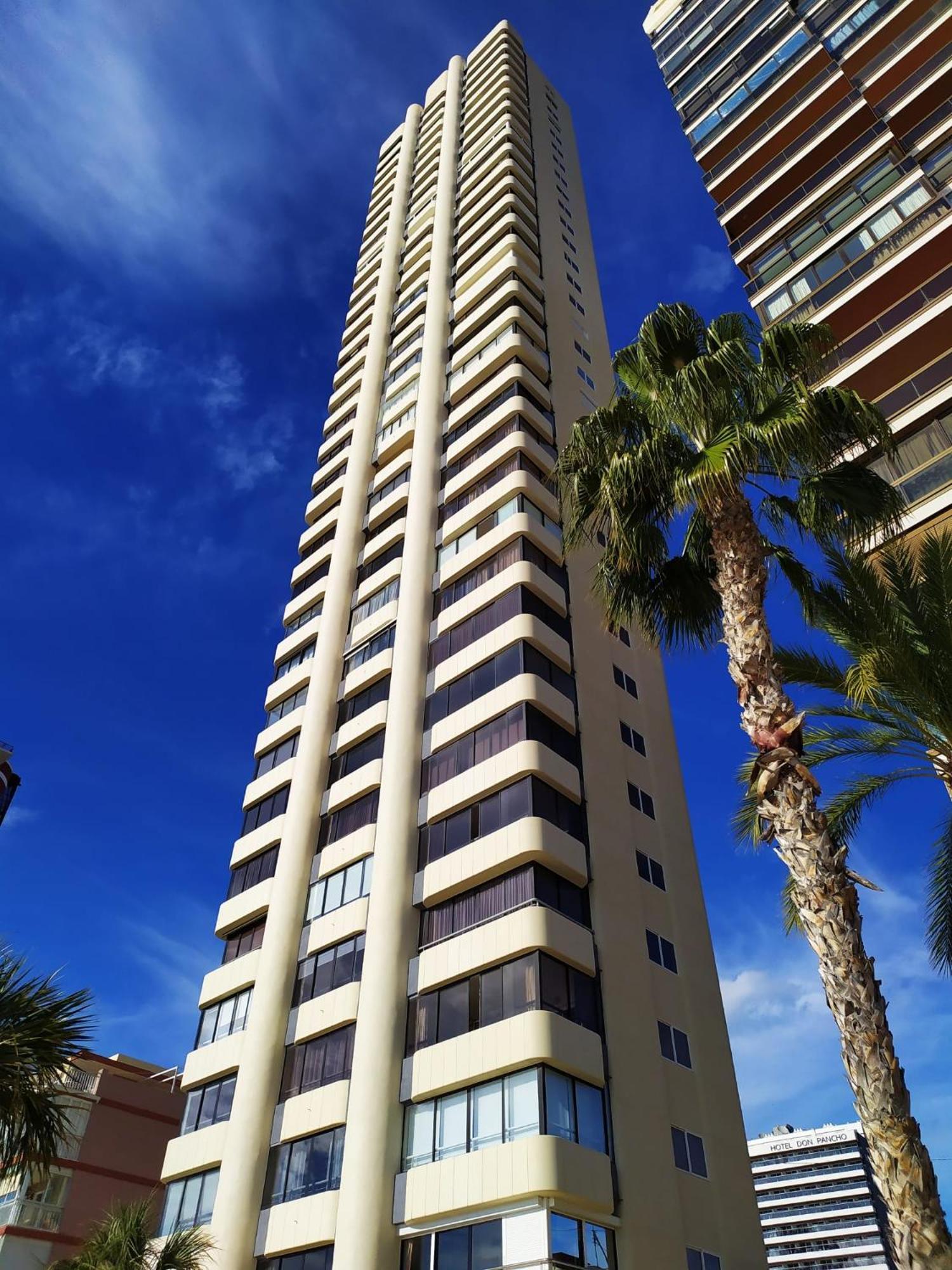 Luminoso Apartamento En Primera Linea De Playa Benidorm Bagian luar foto